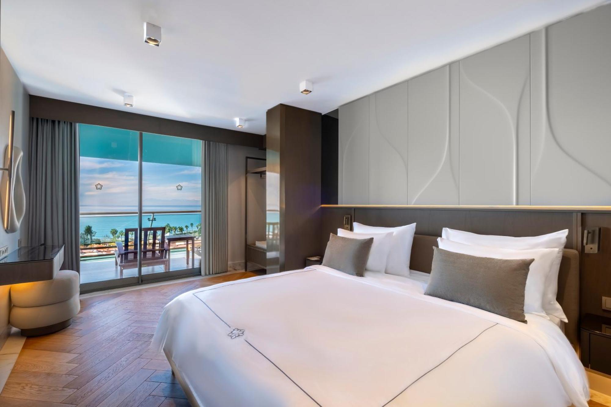 Star Elegance 5* Sidé